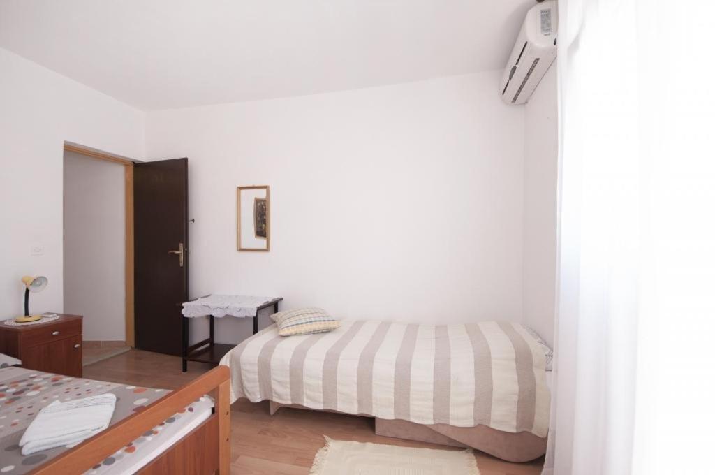 Apartments Mira 스프리트스카 외부 사진