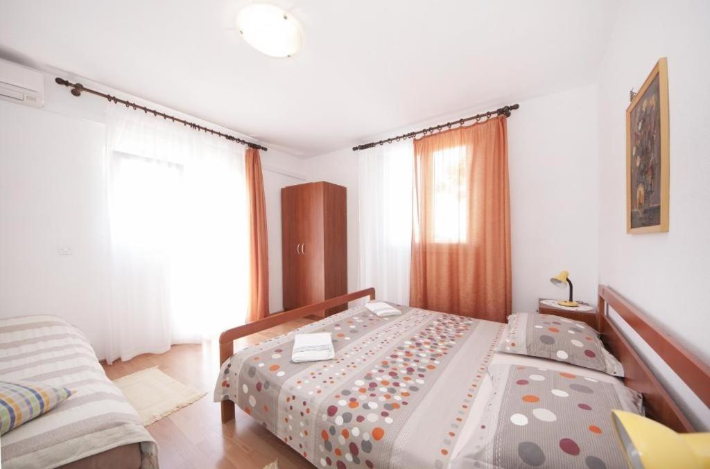 Apartments Mira 스프리트스카 외부 사진