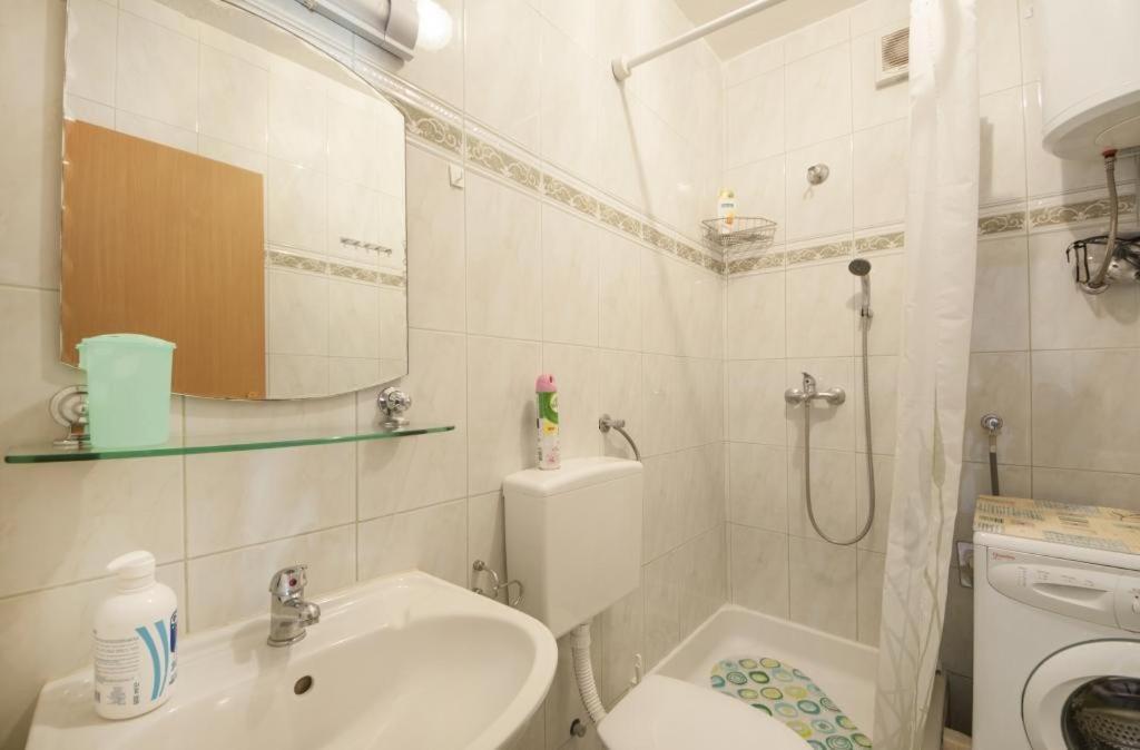 Apartments Mira 스프리트스카 외부 사진